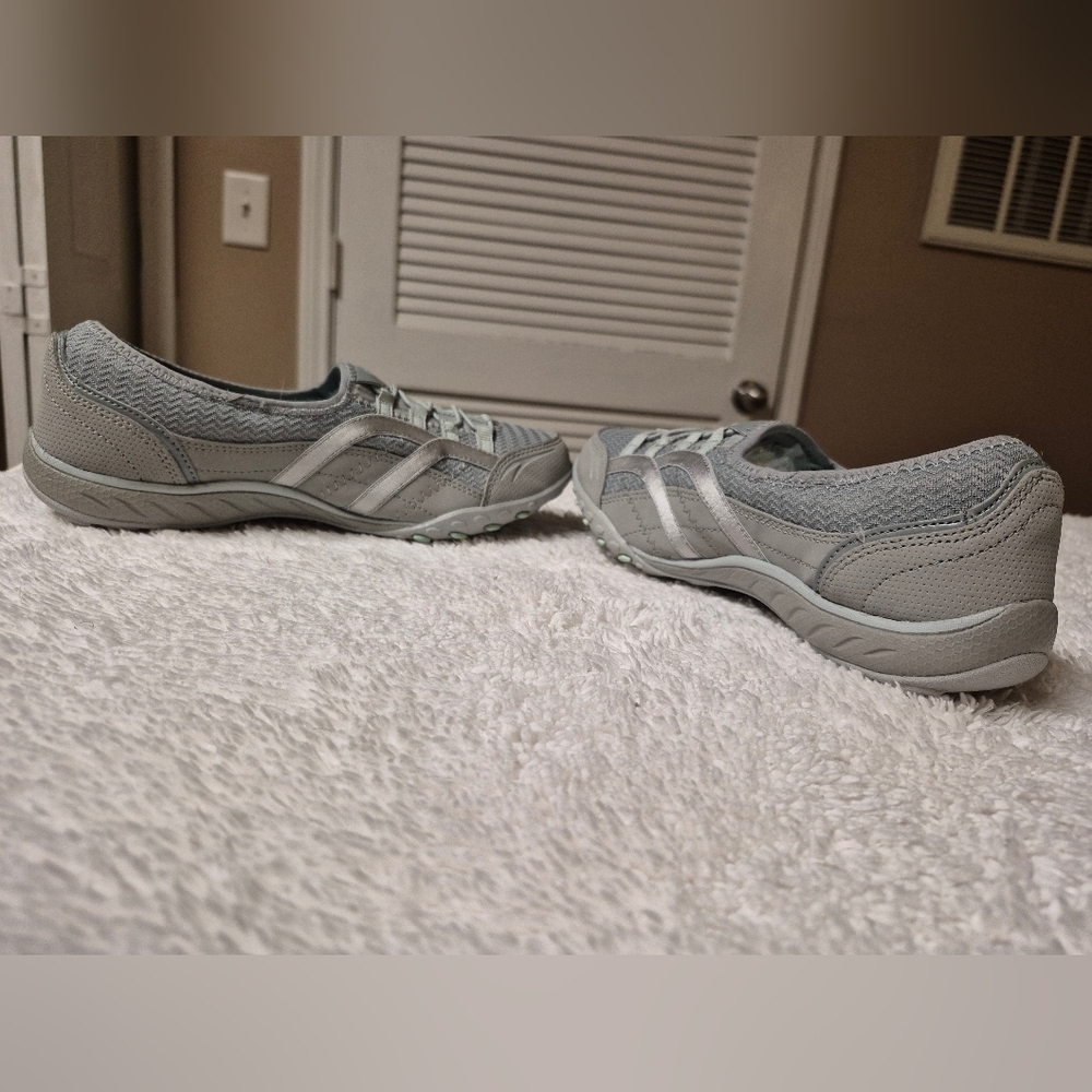Skechers Kids' Light Gray Sneakers - Picture 6 of 8